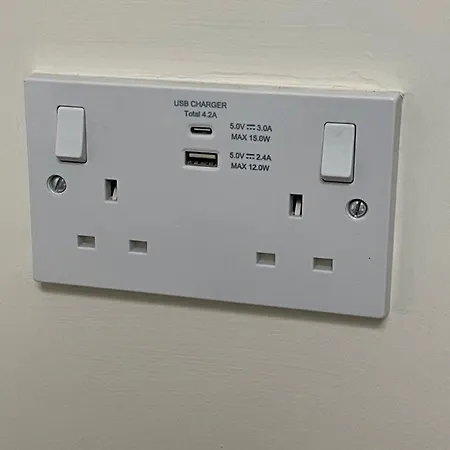 דירה Unique Duplex Free Parking Free Wi-fi 6 Minutes From Leeds Centre לידס