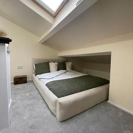 דירה Unique Duplex Free Parking Free Wi-fi 6 Minutes From Leeds Centre לידס
