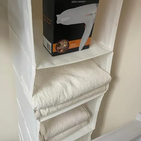 Unique Duplex Free Parking Free Wi-fi 6 Minutes From Leeds Centre Лідс