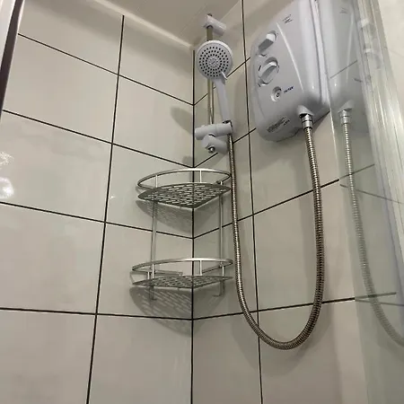 Unique Duplex Free Parking Free Wi-fi 6 Minutes From Leeds Centre شقة